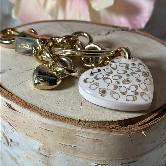 Coach keychain resin heart gold white w box euc - Picture 3 of 7
